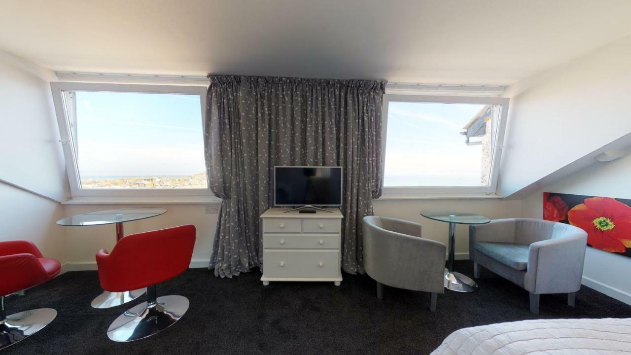 Bed & Breakfast Golden Hind 3*